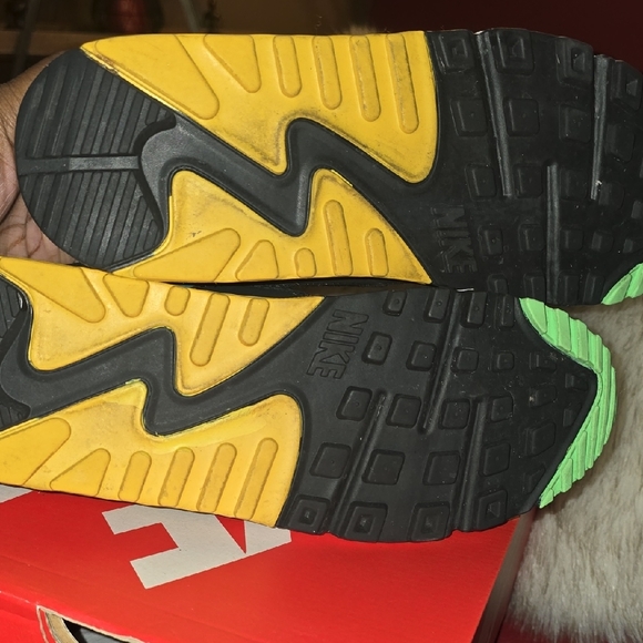 Nike Air Max 90 PRM, Faux Fur- Lined Neon Colorway Sneakers, sz 11.5 W, 10 M - Picture 5 of 8